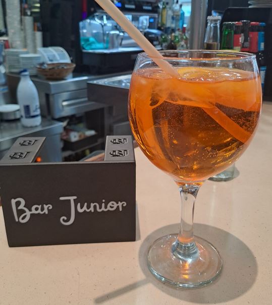 Café y Bebidas